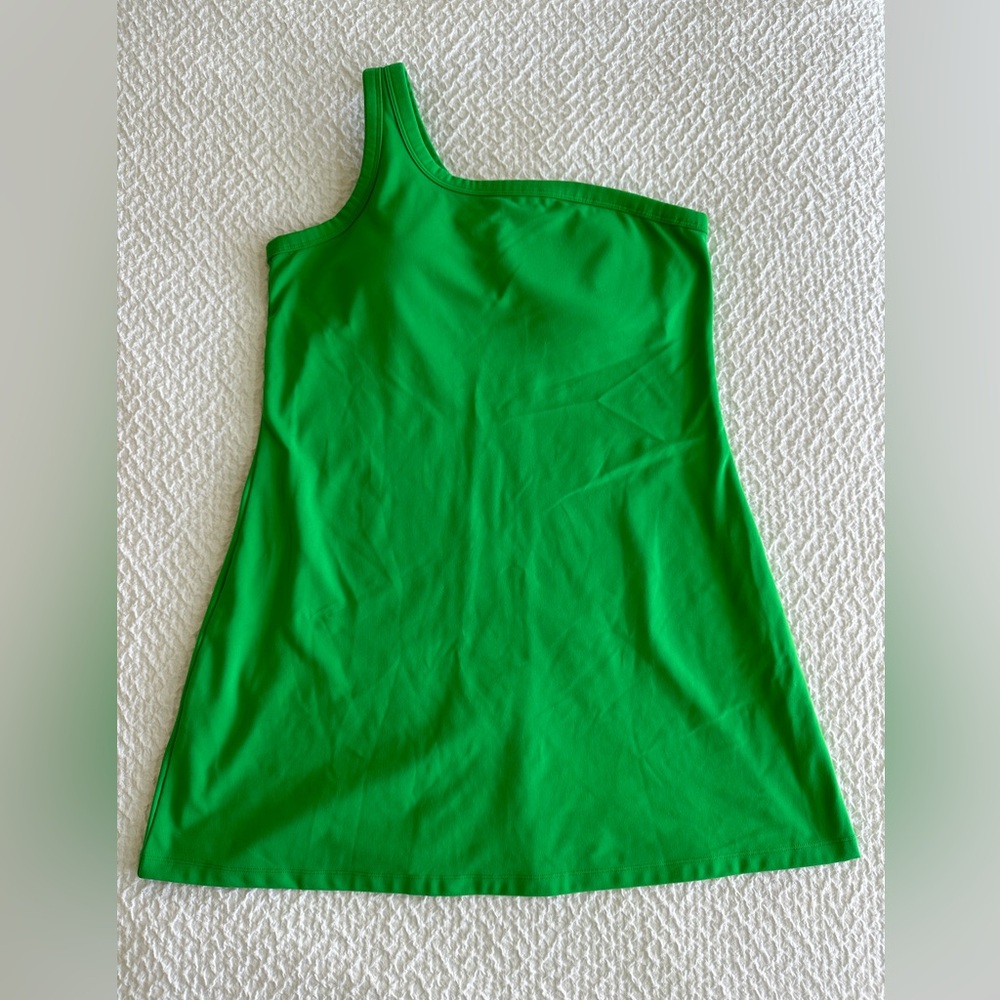 Women’s athletic dress